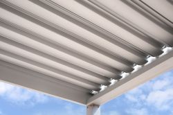 Ripas brancas da pérgola